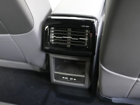 New 2026 Volkswagen ID.4 Pro AWD/4WD image 29