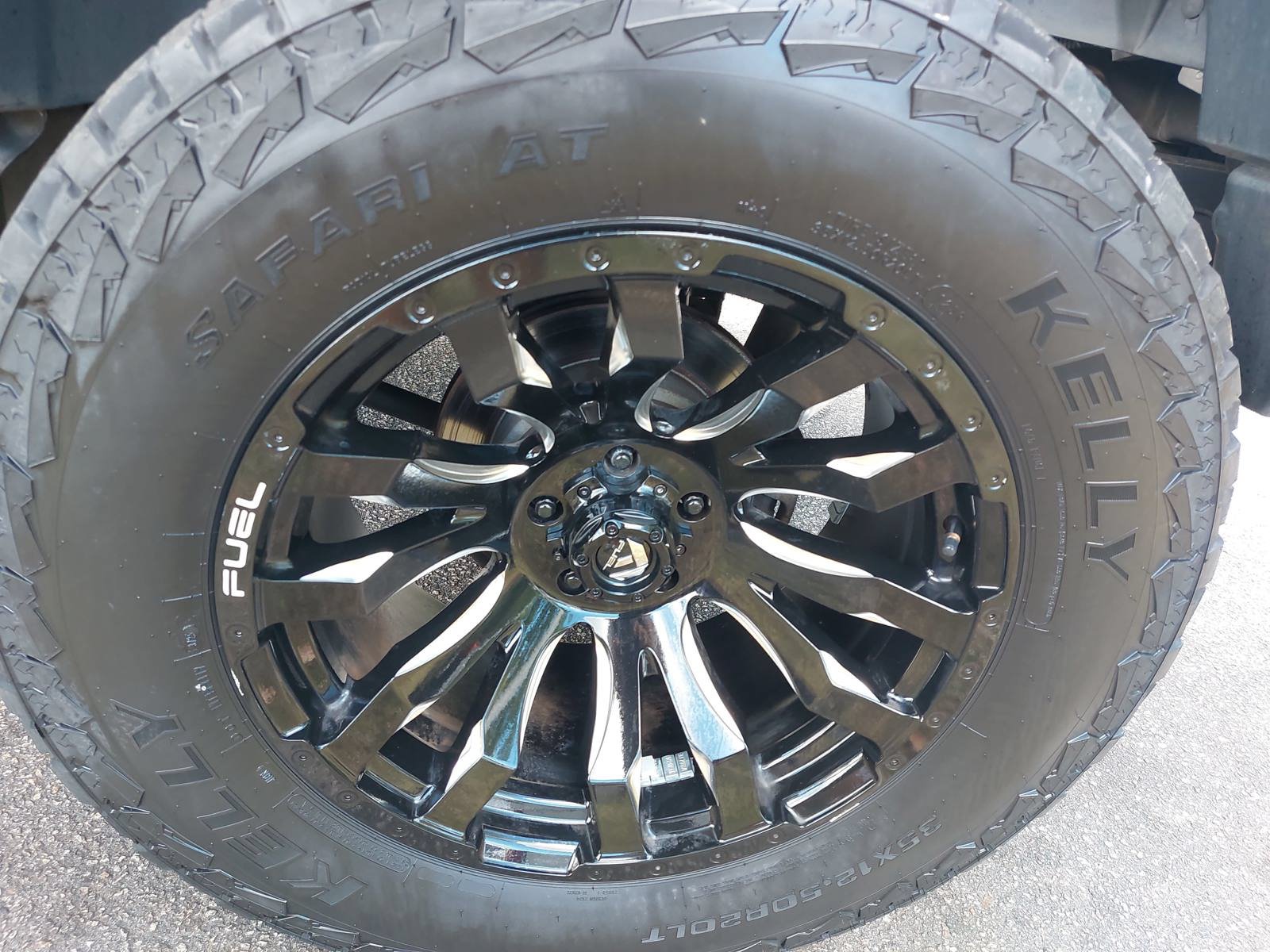 Used 2018 Jeep Wrangler Unlimited Sahara AWD/4WD image 30
