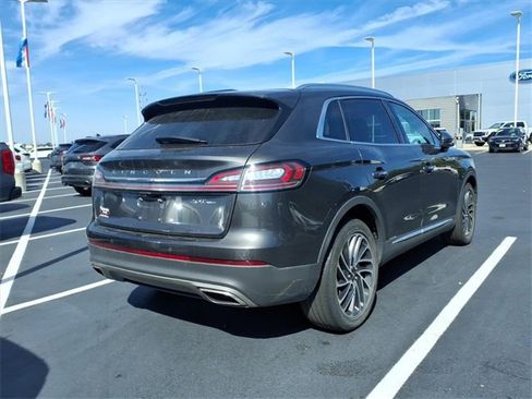 Used 2019 Lincoln Nautilus Reserve w/ Driver Assistance Package image 9