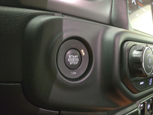 Used 2022 Jeep Wrangler Unlimited Sport AWD/4WD image 26