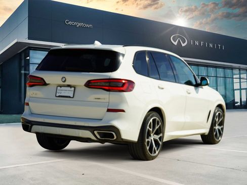 Used 2021 BMW X5 xDrive40i w/ M Sport Package image 5