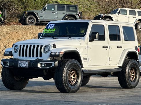 Used 2021 Jeep Wrangler Unlimited Sahara image 9