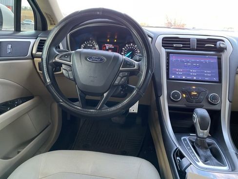 Used 2013 Ford Fusion SE image 11