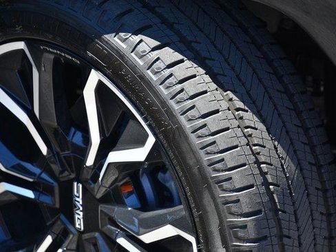 New 2025 GMC Sierra EV Denali image 3