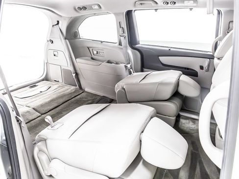 Used 2015 Honda Odyssey Touring Elite image 37