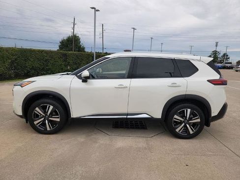 Certified 2023 Nissan Rogue Platinum w/ Platinum Premium Package FWD image 8