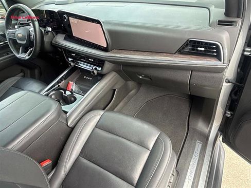 Used 2025 Chevrolet Tahoe LT AWD/4WD image 12