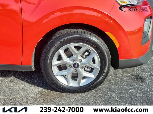 Certified 2022 Kia Soul S FWD image 7