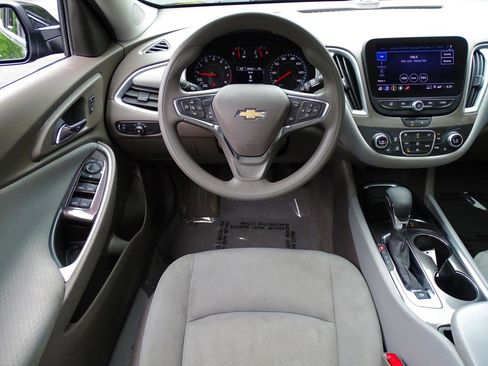 Used 2024 Chevrolet Malibu LT FWD image 25