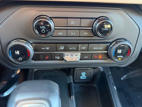 Used 2025 Ford Bronco Big Bend image 21