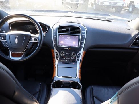 Used 2020 Lincoln Nautilus Reserve image 23