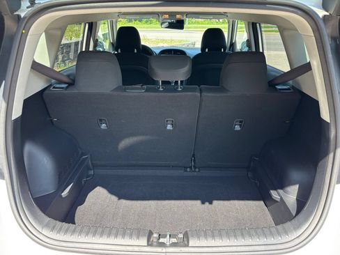 Used 2025 Kia Soul LX w/ LX Technology Package FWD image 26