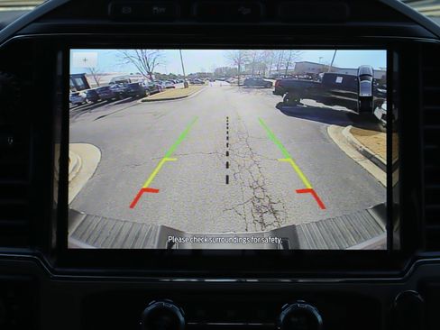 Used 2022 Ford F250 Lariat w/ Black Appearance Package image 14