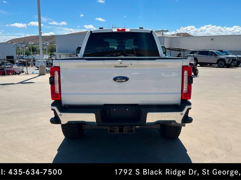 Used 2026 Ford F250 Lariat w/ FX4 Off-Road Package AWD/4WD image 4