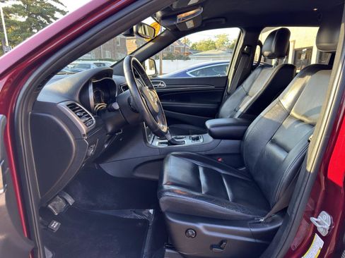 Used 2019 Jeep Grand Cherokee Limited image 21