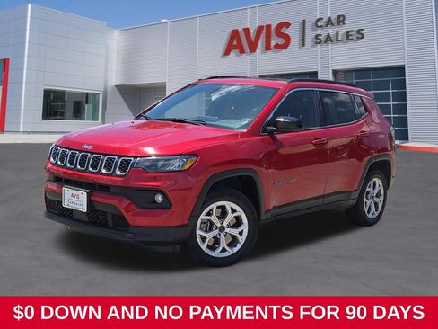 Used 2025 Jeep Compass Latitude w/ Sun & Sound Group AWD/4WD image 1