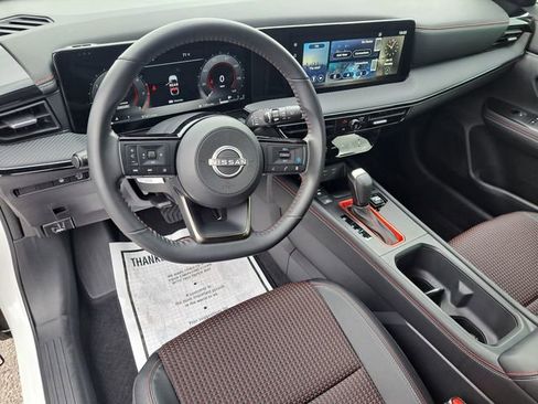 Used 2025 Nissan Kicks SR image 21