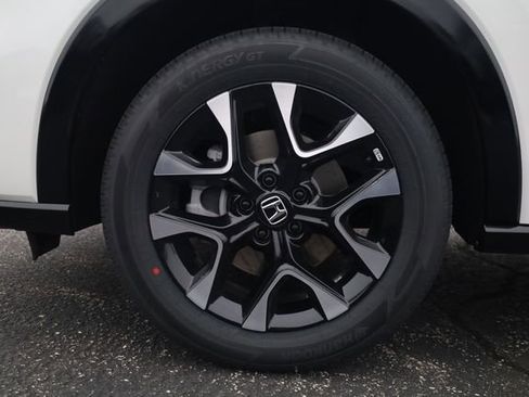 New 2026 Honda HR-V EX-L image 6