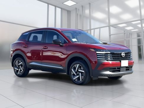 New 2026 Nissan Kicks SV FWD image 5