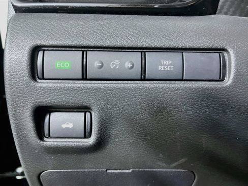 Used 2024 Nissan Sentra SV FWD image 10
