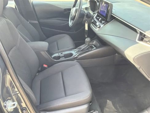 Used 2025 Toyota Corolla LE image 12