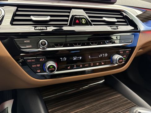 Used 2023 BMW 530i xDrive image 22