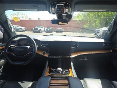 Used 2022 Jeep Grand Wagoneer Series II w/ Premium Group II AWD/4WD image 9