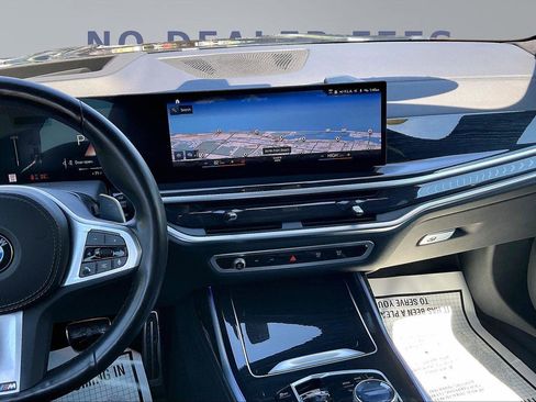 Used 2023 BMW X7 xDrive40i w/ Executive Package image 9