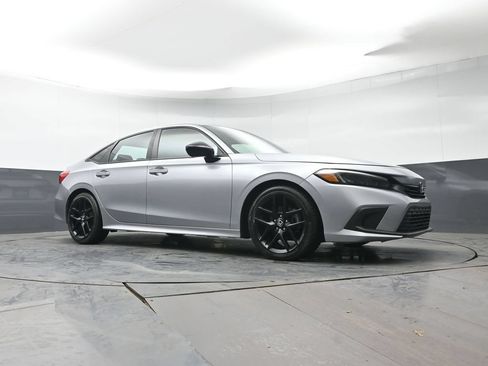 Certified 2023 Honda Civic Sport image 32