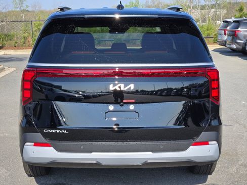 New 2026 Kia Carnival EX image 6