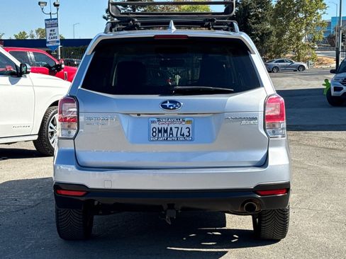 Used 2017 Subaru Forester 2.5i Touring image 5