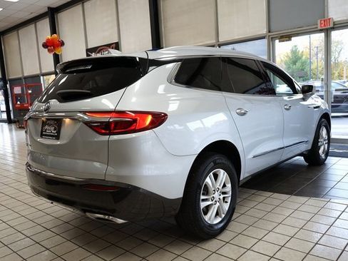 Used 2020 Buick Enclave Essence image 16