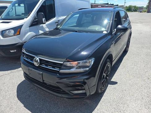 Used 2021 Volkswagen Tiguan SE R-Line AWD/4WD image 2