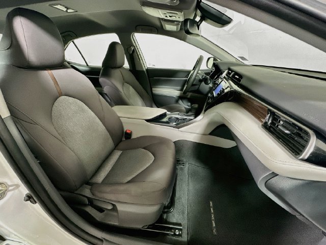 Used 2020 Toyota Camry LE w/ Convenience Package FWD image 25