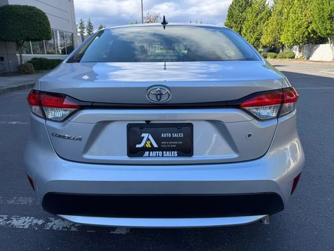 Used 2022 Toyota Corolla L FWD image 9