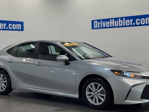 Used 2025 Toyota Camry LE FWD image 9