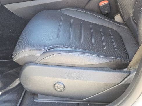 Certified 2025 Mercedes-Benz GLC 300 image 24