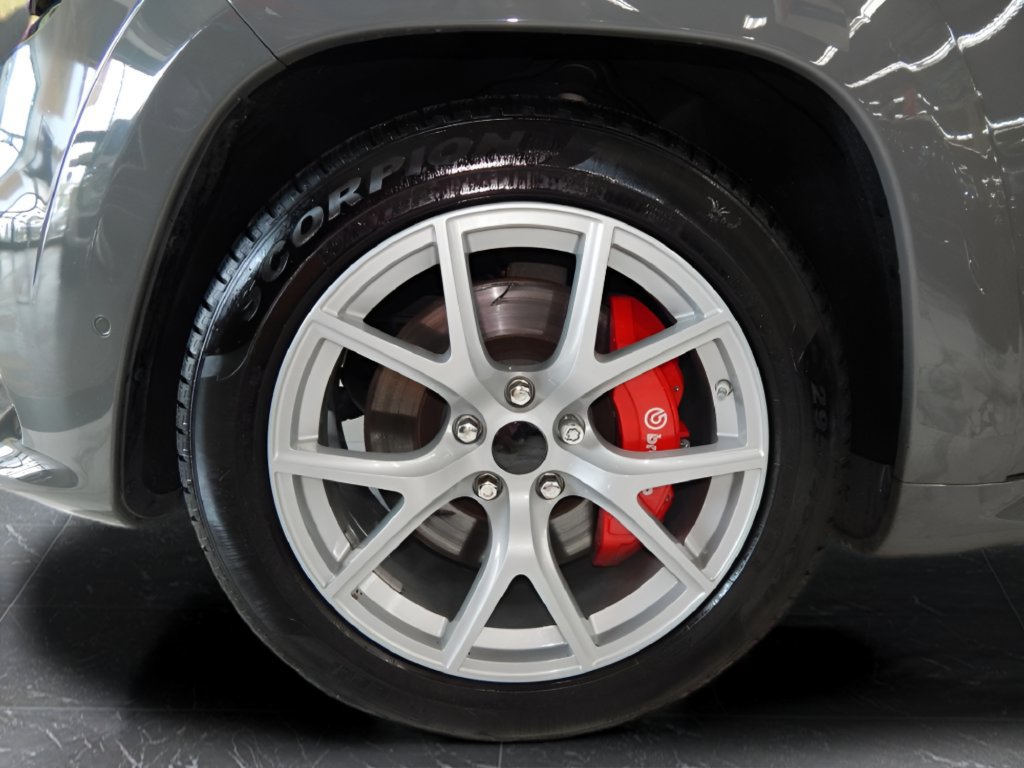 Used 2020 Jeep Grand Cherokee SRT AWD/4WD image 33