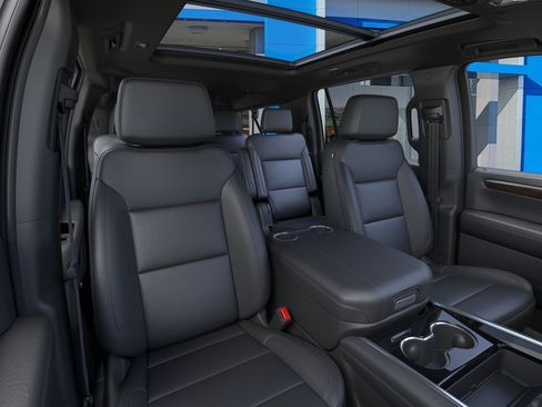 New 2026 Chevrolet Suburban LT w/ Advanced Technology Package AWD/4WD image 16