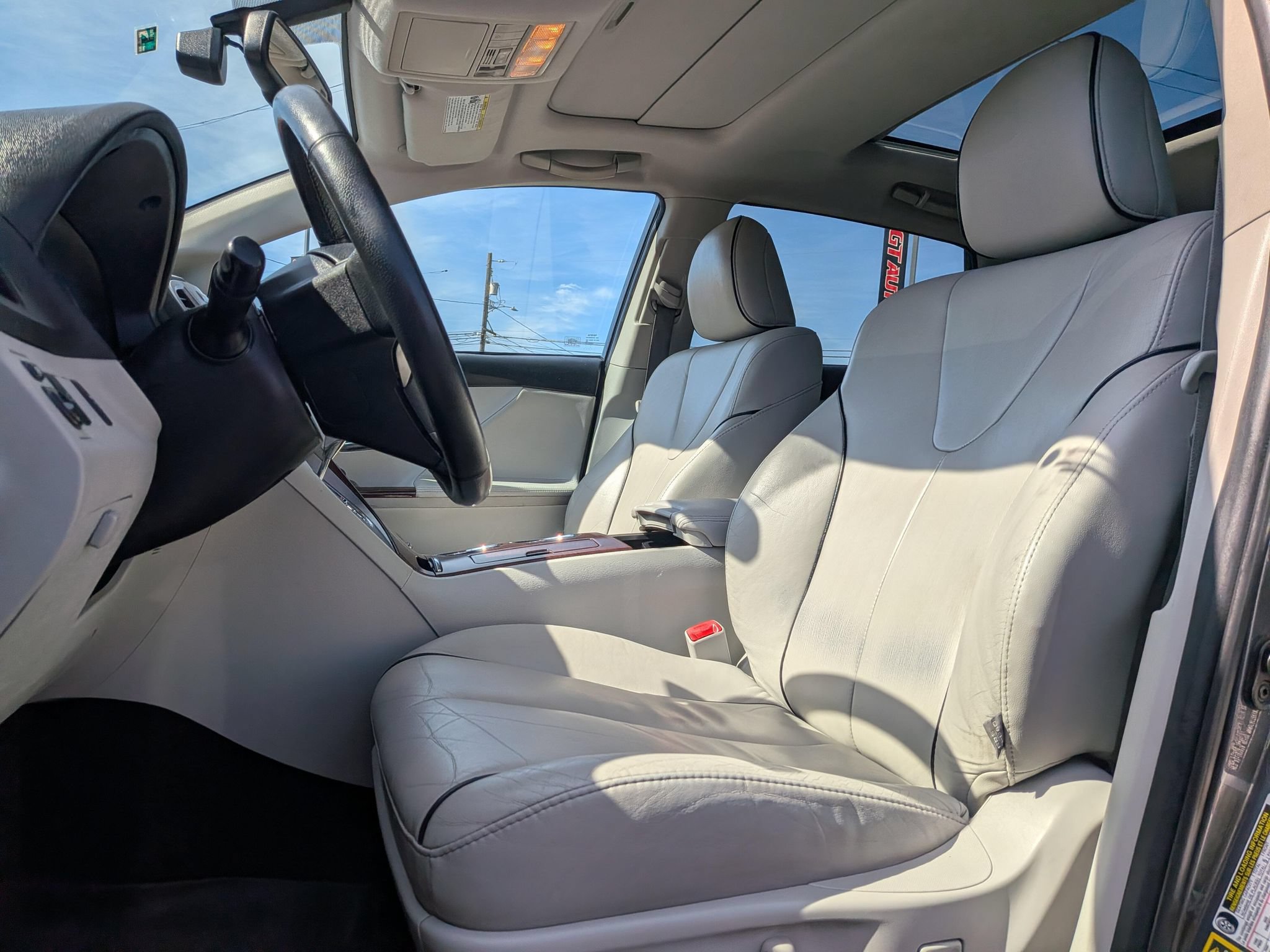 Used 2011 Toyota Venza w/ Premium Pkg #2 FWD image 5