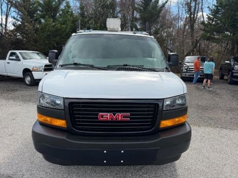 Used 2022 GMC Savana 2500 w/ Driver Convenience Package image 8