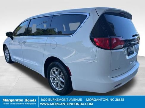 Used 2023 Chrysler Voyager LX FWD image 6