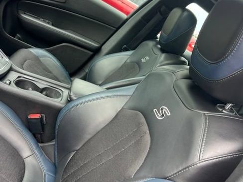 Used 2016 Chrysler 200 S w/ Navigation & Sound Group I FWD image 5