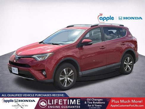 Used 2016 Toyota RAV4 XLE AWD/4WD image 3