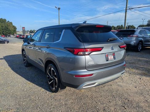Used 2024 Mitsubishi Outlander SE FWD image 5