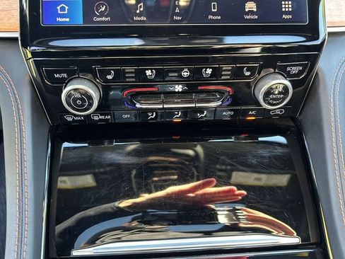 Used 2022 Jeep Grand Cherokee Summit AWD/4WD image 21