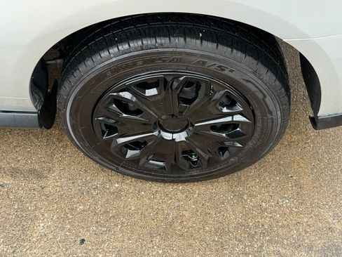 Used 2022 Ford Transit Connect XLT image 42