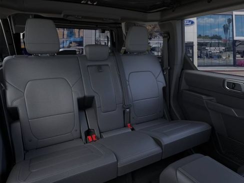 New 2026 Ford Bronco Outer Banks w/ Sasquatch Package AWD/4WD image 11