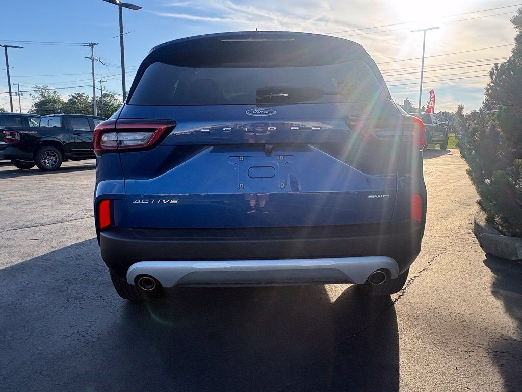 Used 2023 Ford Escape Active AWD/4WD image 6