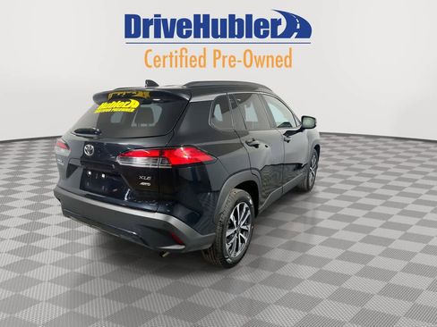 Used 2025 Toyota Corolla Cross XLE image 6